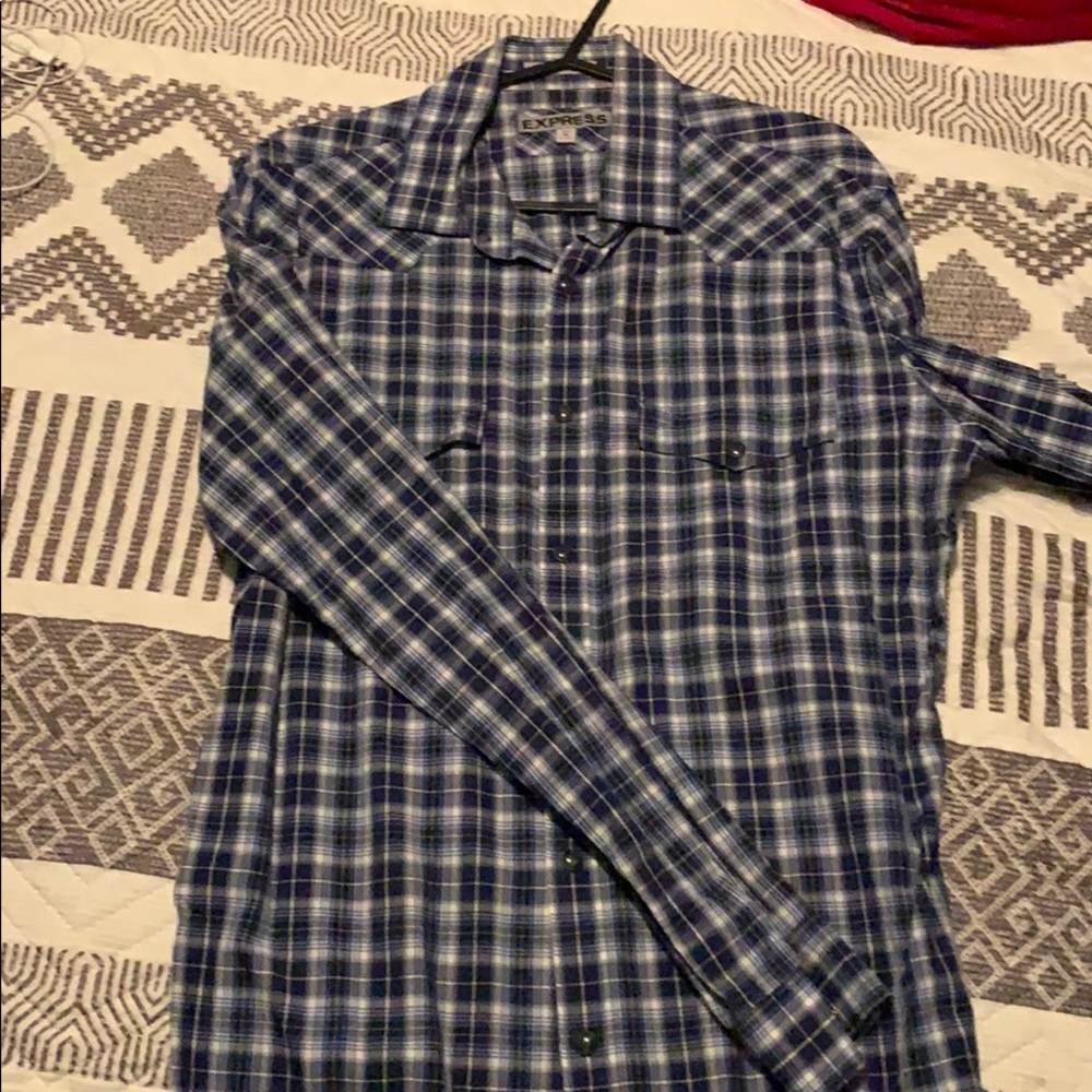Fitted button down
